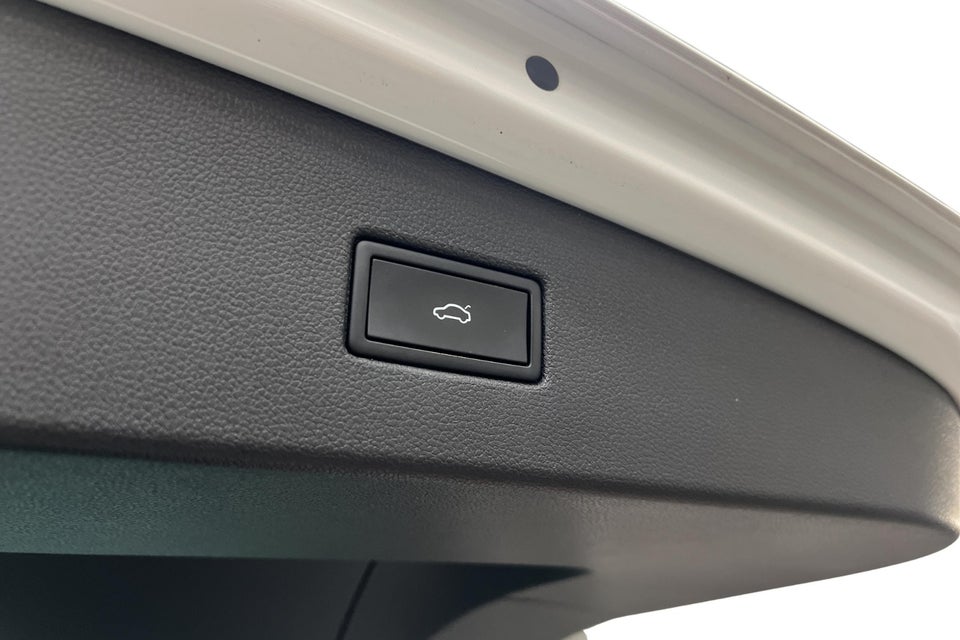 VW Tiguan 1,4 eHybrid Elegance DSG 5d