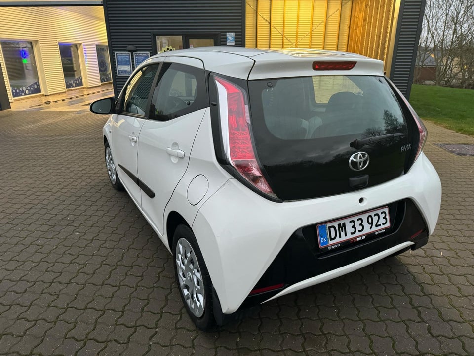 Toyota Aygo 1,0 VVT-i x-change x-shift 5d