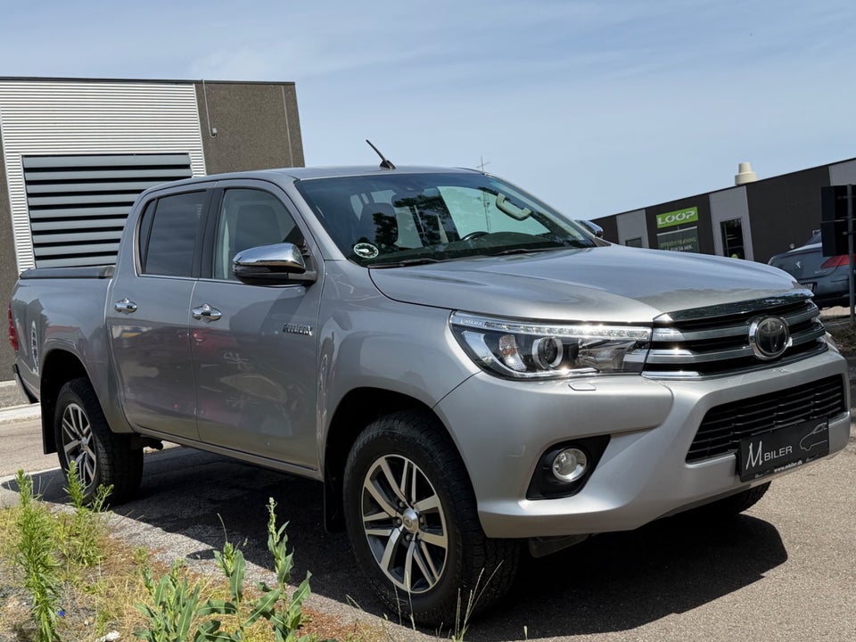 Toyota HiLux 2,4 D-4D 150 T4 Db.Kab aut. 4x4 4d