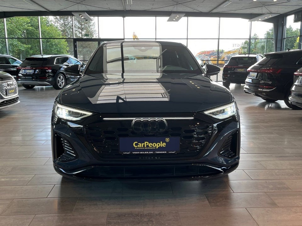 Audi Q8 e-tron 55 S-line quattro 5d