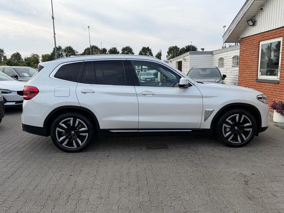 BMW iX3 Charged Impressive 5d