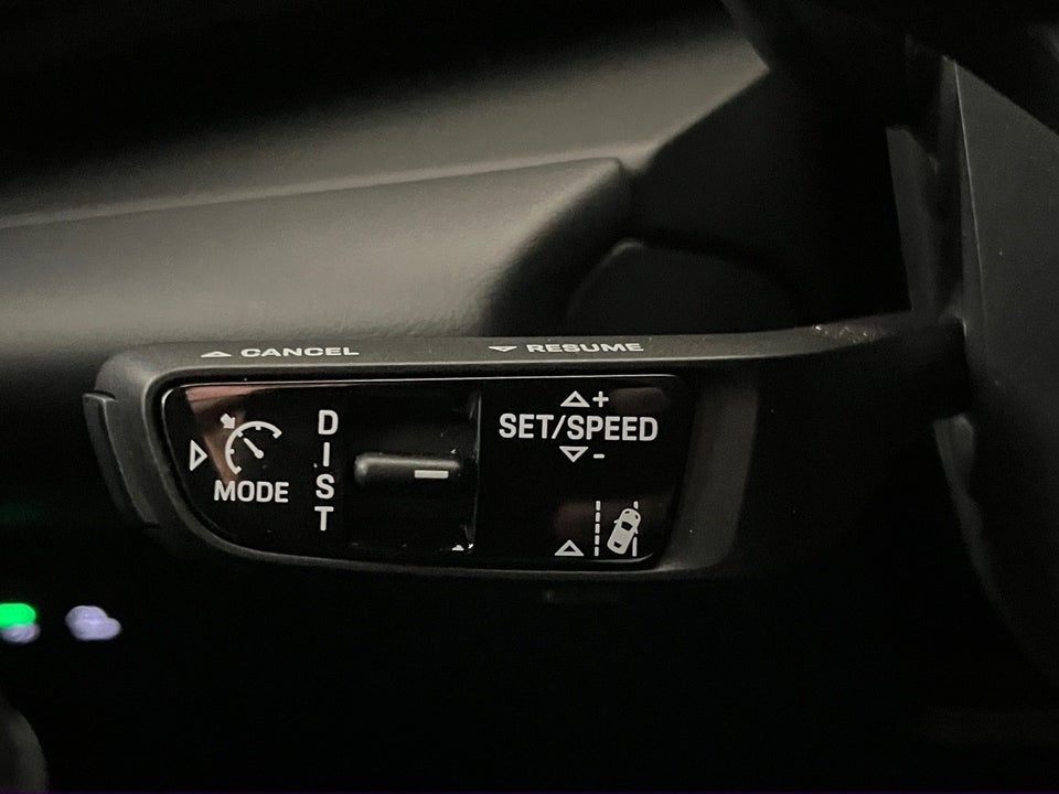 Porsche Macan Turbo 5d