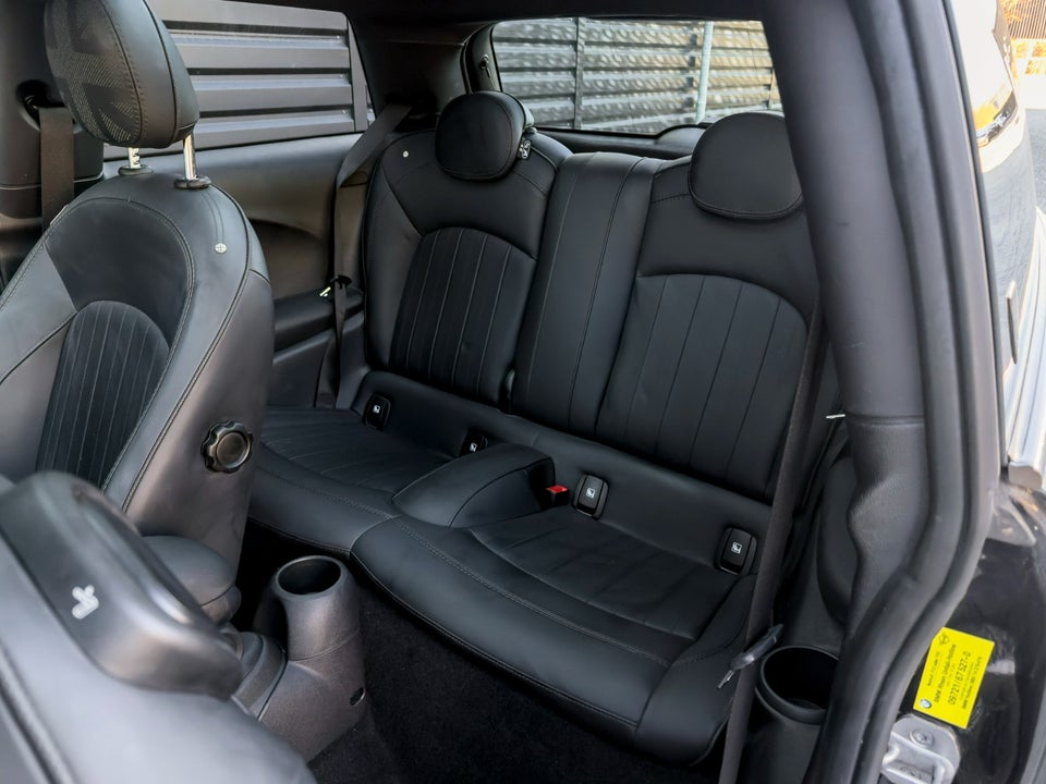 MINI Cooper SE Maximise 3d