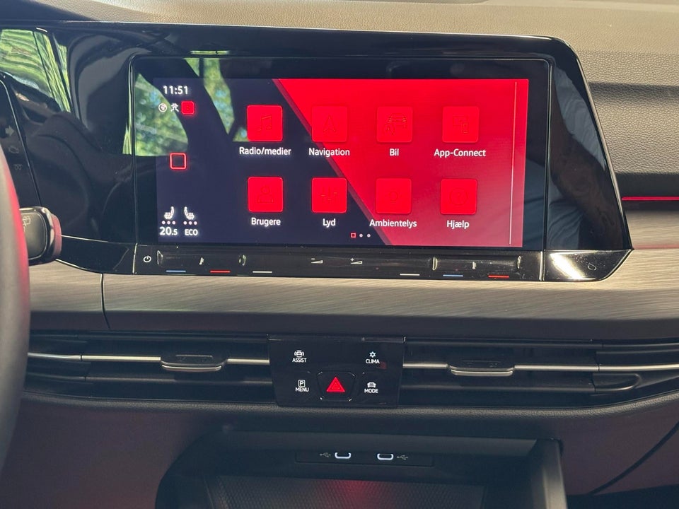 VW Golf VIII 1,4 eHybrid DSG 5d