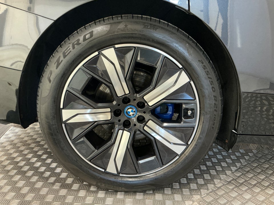 BMW iX xDrive40 Sport 5d