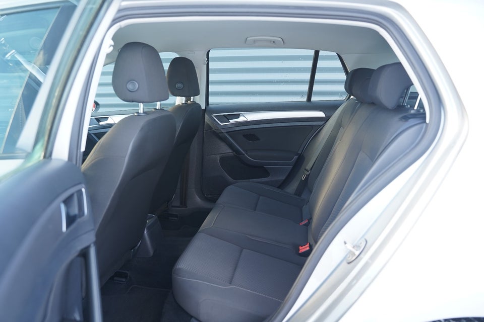 VW Golf VII 1,0 TSi 85 Trendline 5d