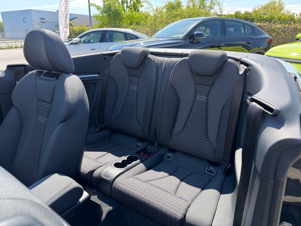 Audi A3 35 TFSi Cabriolet S-tr. 2d