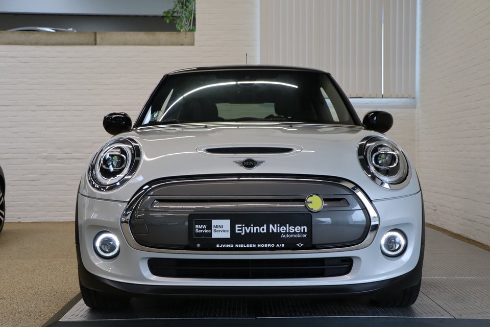 MINI Cooper SE Greenwich 3d