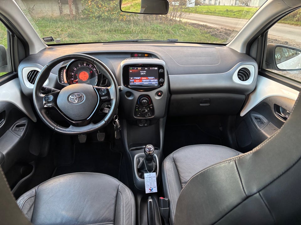 Toyota Aygo 1,0 VVT-i x-cellence 5d