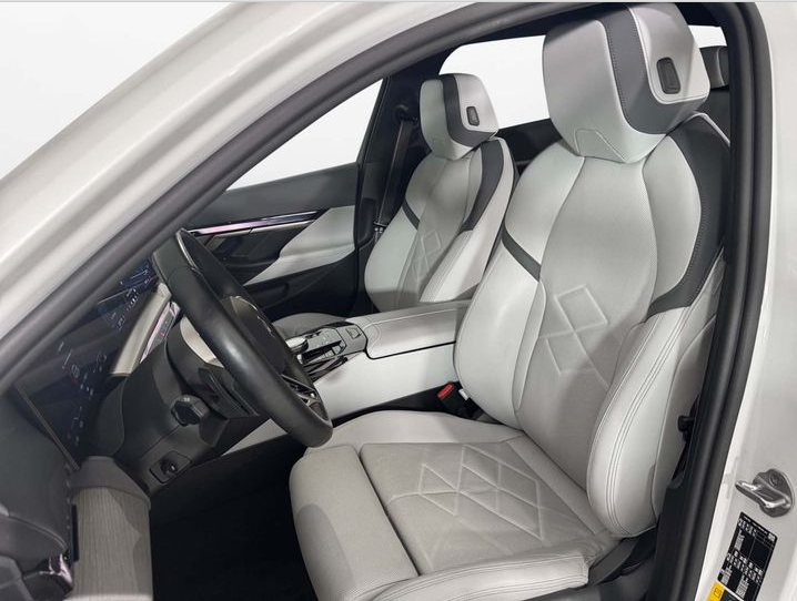 BMW i5 eDrive40 M-Sport 4d