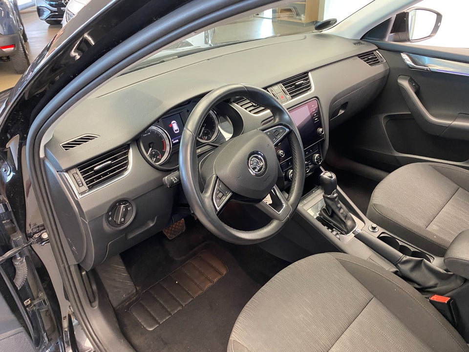 Skoda Octavia 2,0 TDi 150 Business Line+ Celebration Combi DSG 5d