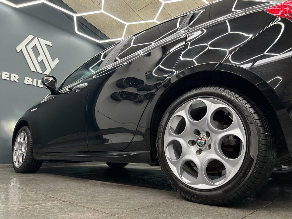 Alfa Romeo Giulietta 1,4 M-Air 170 Distinctive 5d