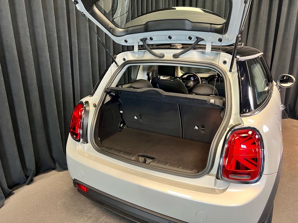 MINI Cooper SE Camden Edition 3d