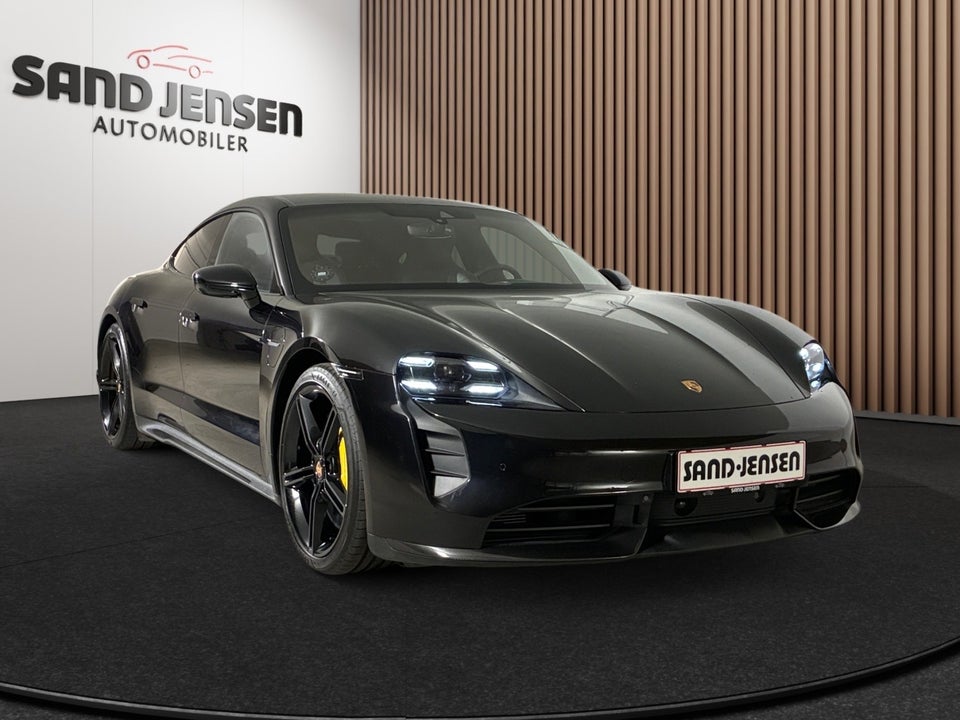 Porsche Taycan Turbo S Performance+  4d