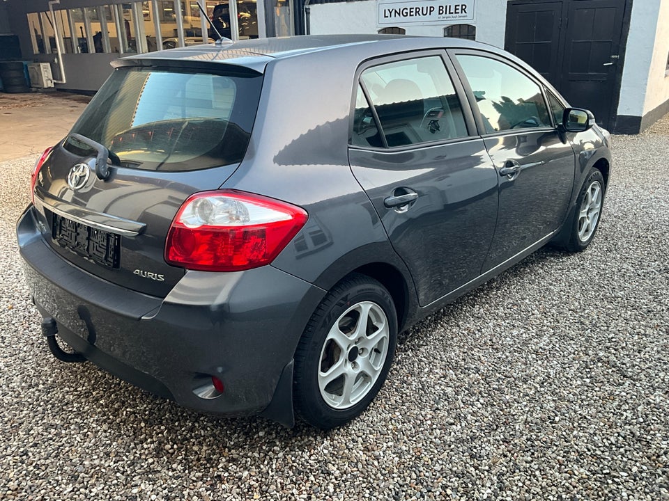 Toyota Auris 1,6 T2 5d