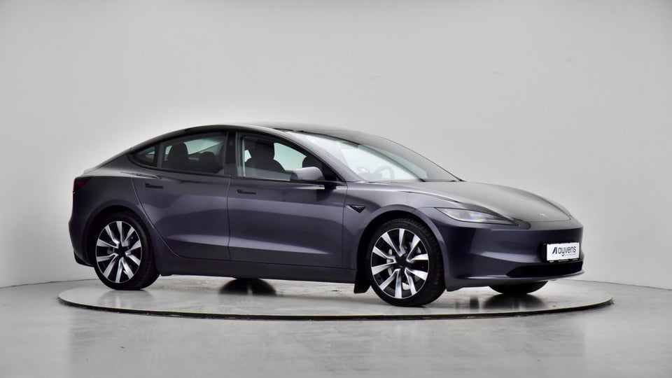 Tesla Model 3 Long Range AWD 4d