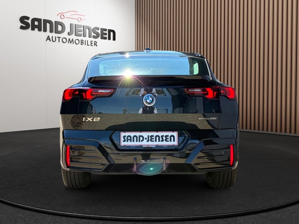 BMW iX2 eDrive20 M-Sport Premium 5d