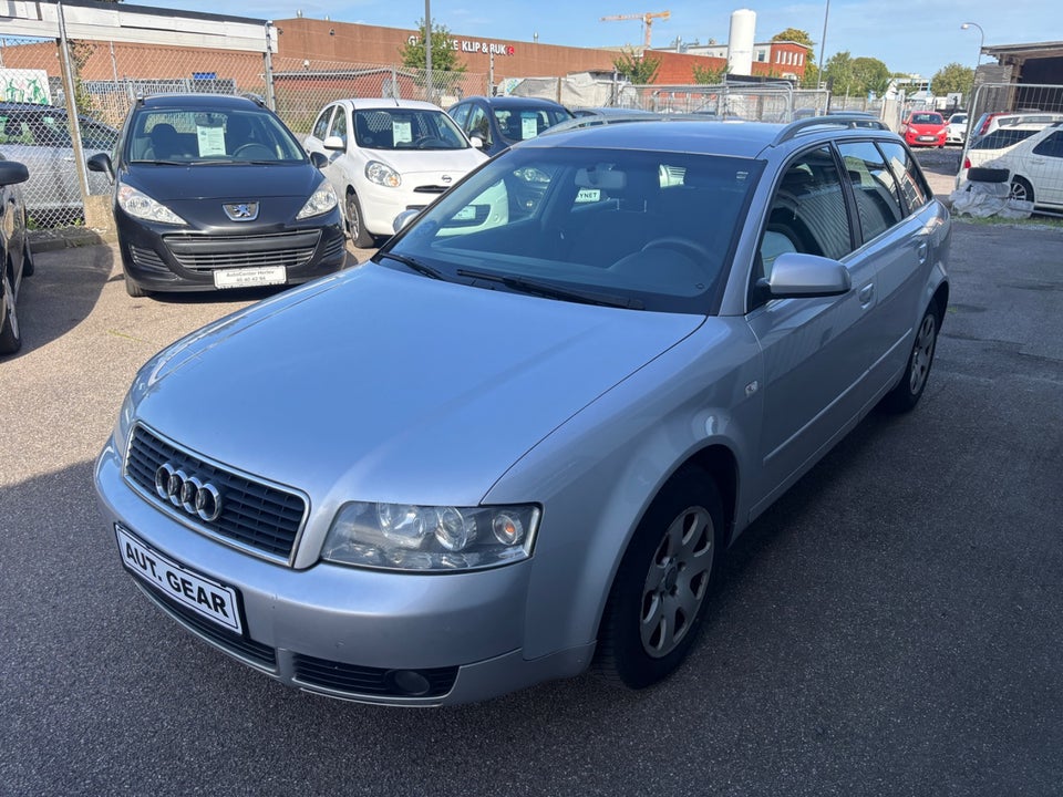 Audi A4 2,0 Avant Multitr. 5d
