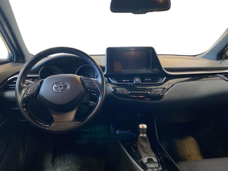 Toyota C-HR 1,8 Hybrid Premium Selected CVT 5d