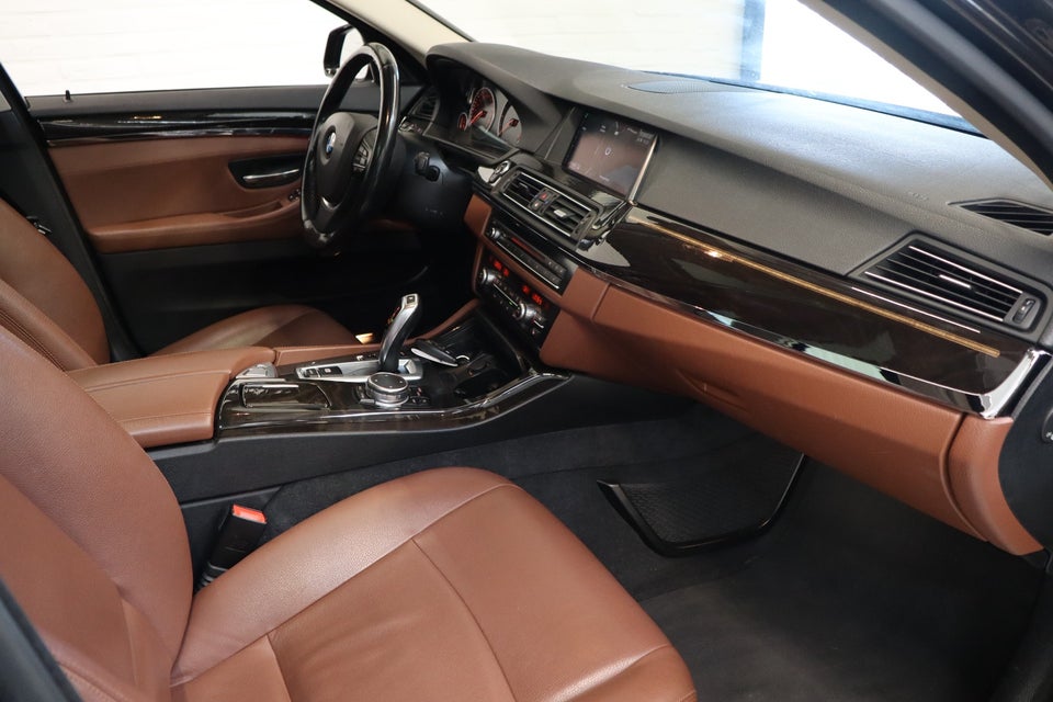 BMW 520d 2,0 Touring Luxury Line aut. 5d