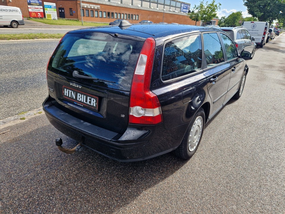 Volvo V50 1,8 Kinetic 5d