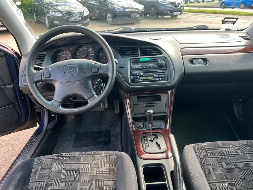 Honda Accord 2,0i LS aut. 4d