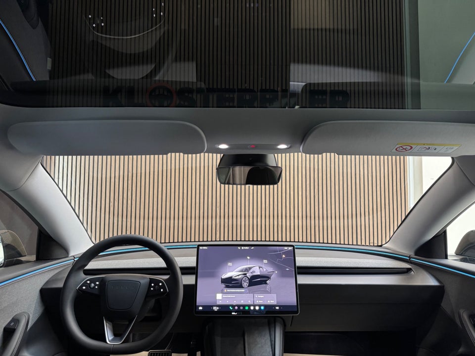Tesla Model 3 Long Range RWD 4d
