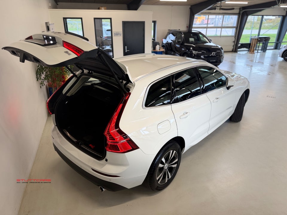 Volvo XC60 2,0 B4 197 Momentum aut. 5d