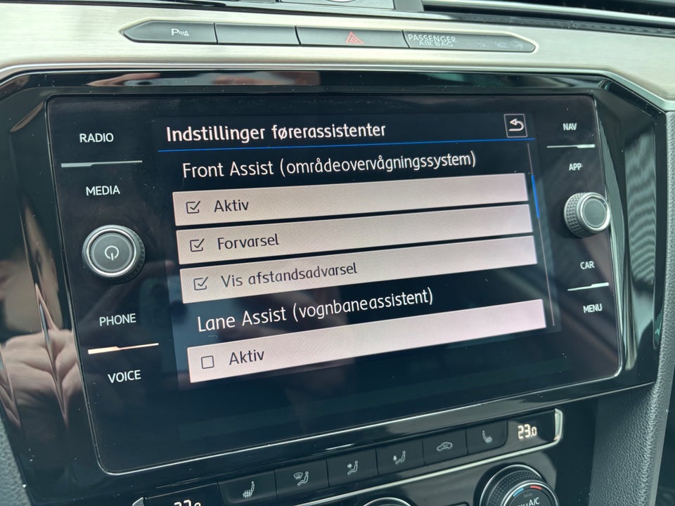 VW Passat 1,4 TSi 150 R-line Variant DSG BMT 5d