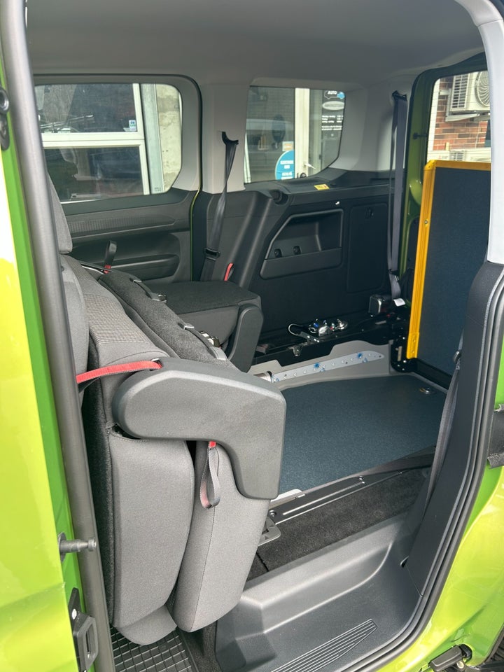 VW Caddy 1,5 TSi 114 Family DSG 5d