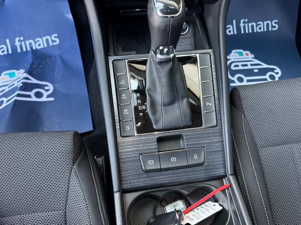 Skoda Superb 1,4 TSi iV Plus Combi DSG 5d