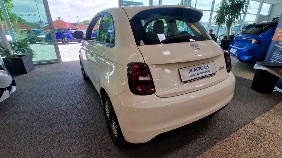 Fiat 500e 42 Icon 3d