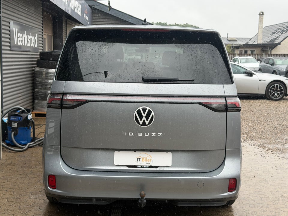 VW ID. Buzz 77 Pro SWB 5d
