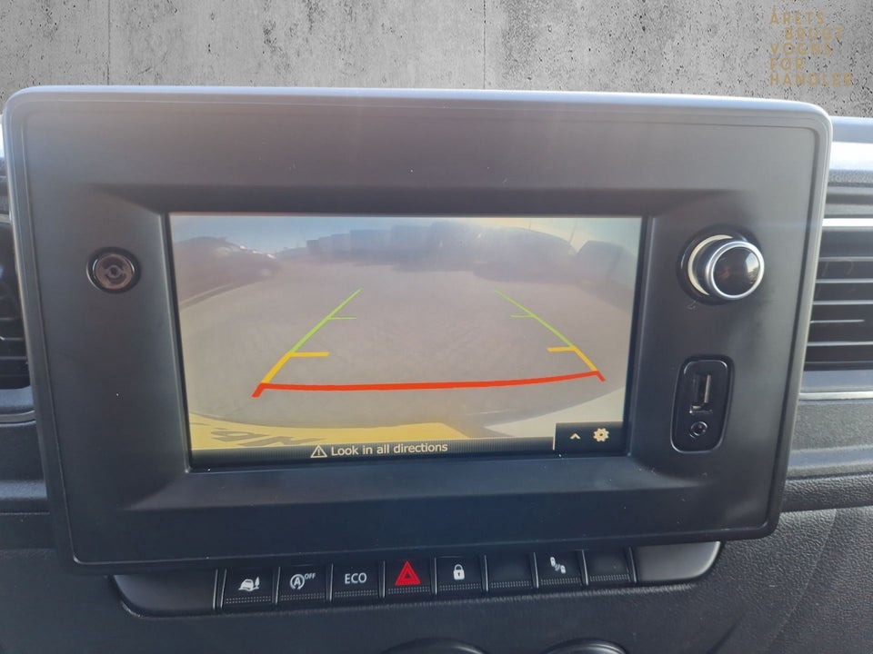 Renault Master IV T35 2,3 dCi 150 L3H2 Kassevogn