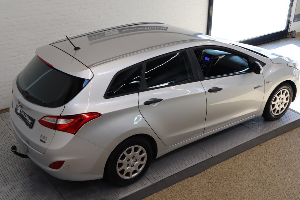 Hyundai i30 1,6 GDi XTR CW Eco 5d