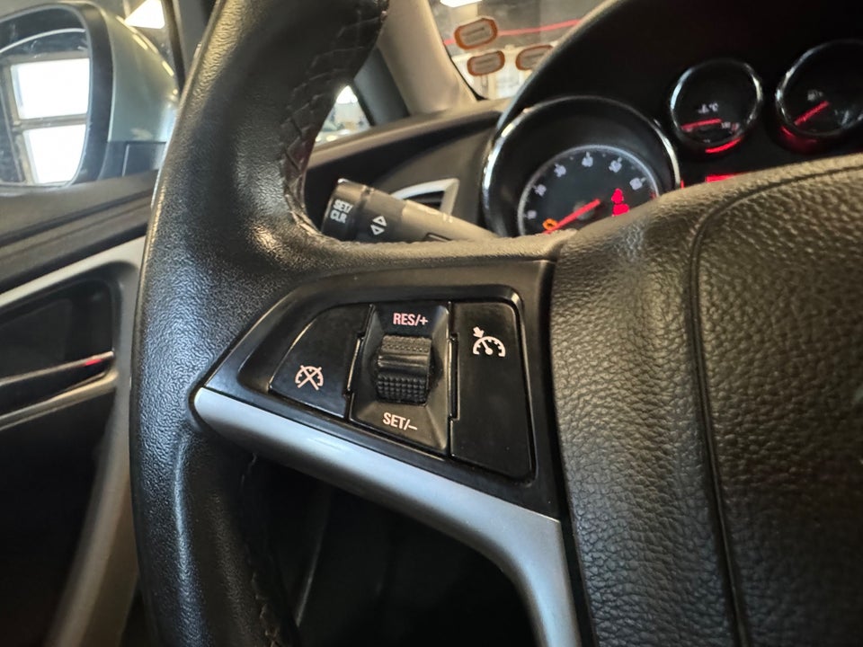 Opel Astra 1,4 T 140 Enjoy Sports Tourer 5d