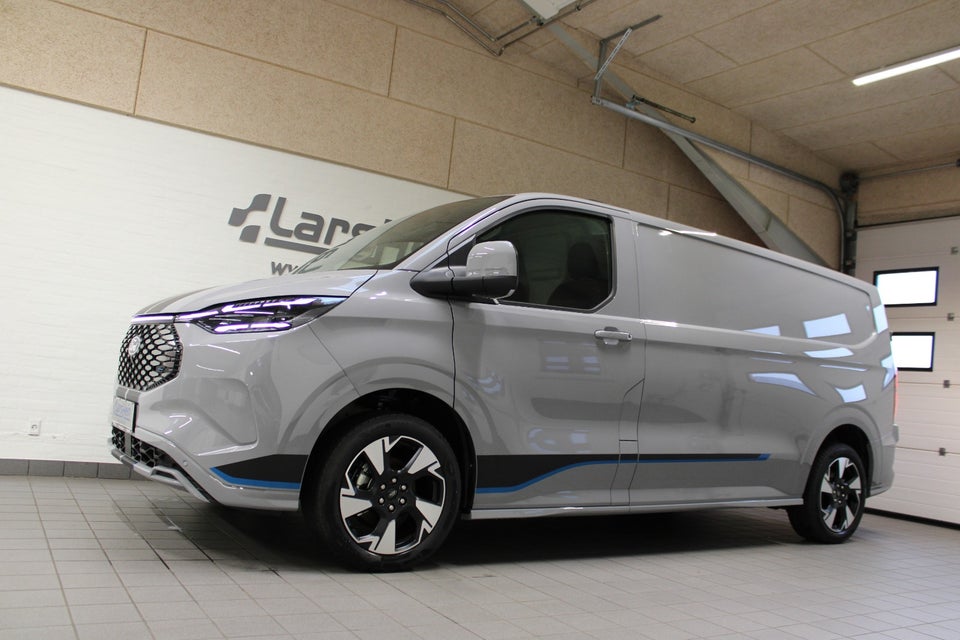 Ford E-Transit Custom 340L 64 Sport