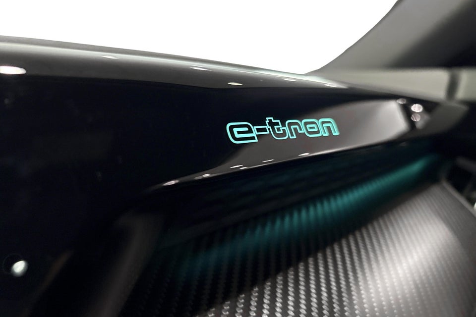Audi e-tron GT quattro 4d