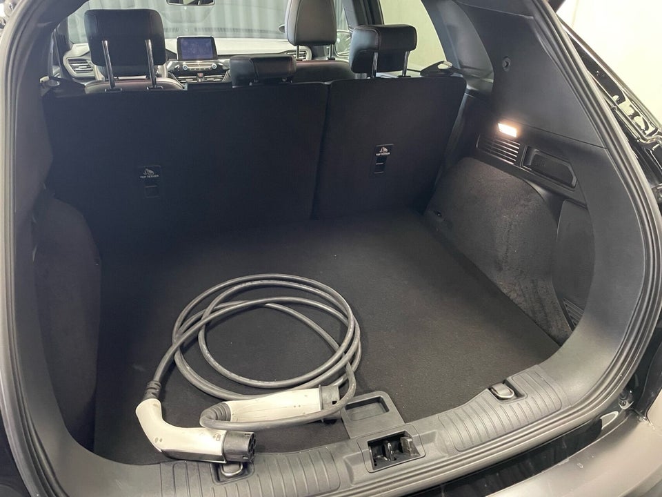 Ford Kuga 2,5 PHEV ST-Line X CVT 5d