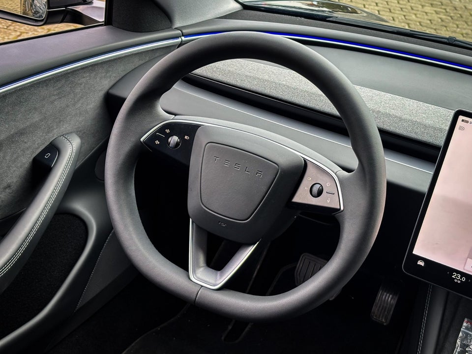 Tesla Model 3 Long Range AWD 4d