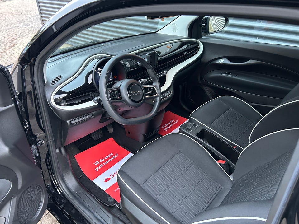 Fiat 500e 24 Action 3d