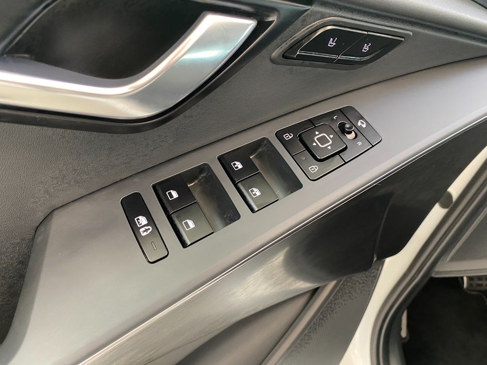 Kia Niro 64 EV Upgrade 5d