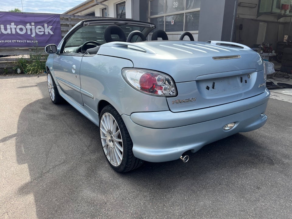 Peugeot 206 1,6 16V CC 2d