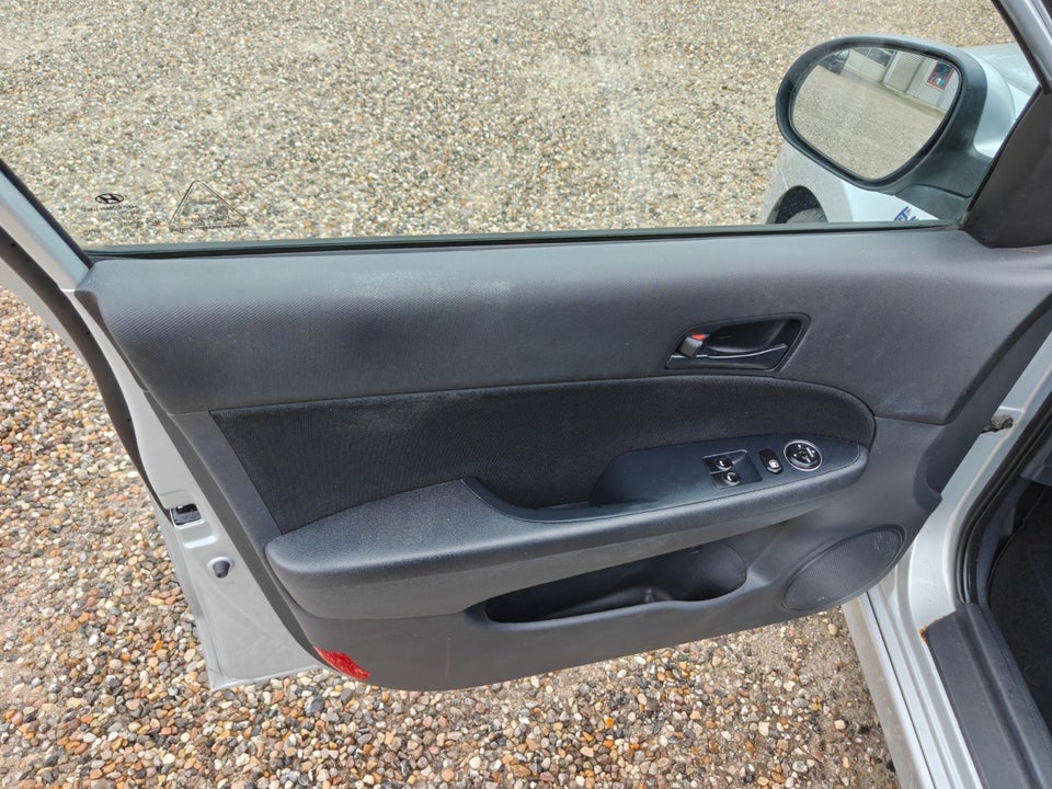 Hyundai i30 1,4 CVVT Classic Cool 5d