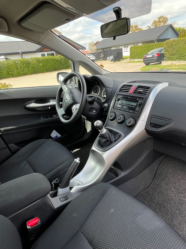Toyota Auris 1,6 T2 5d