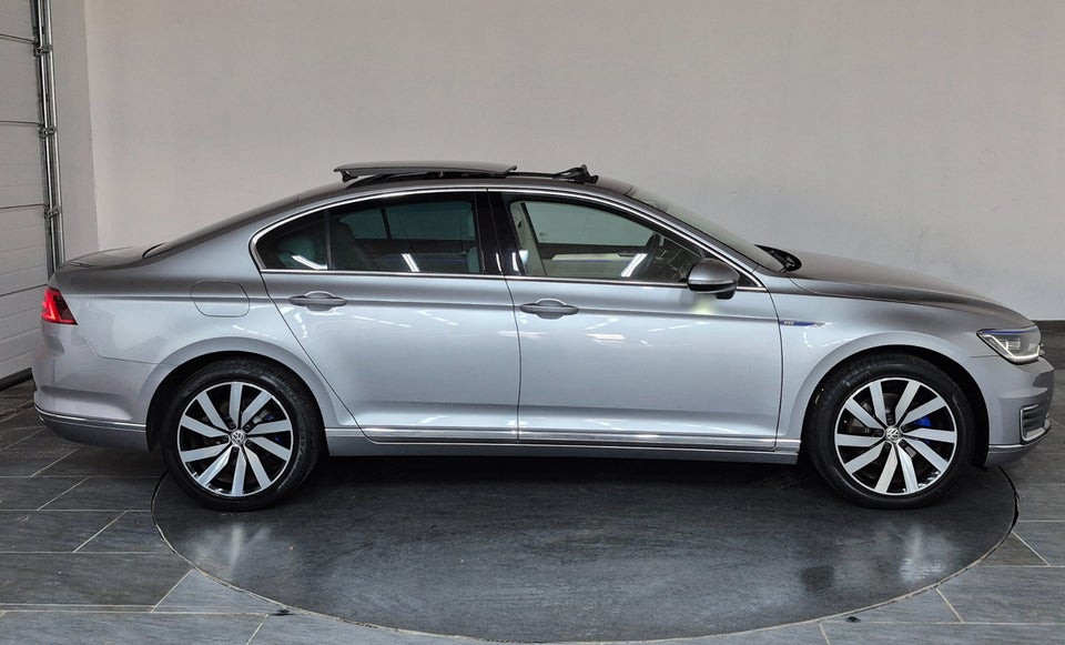 VW Passat 1,4 GTE DSG 4d