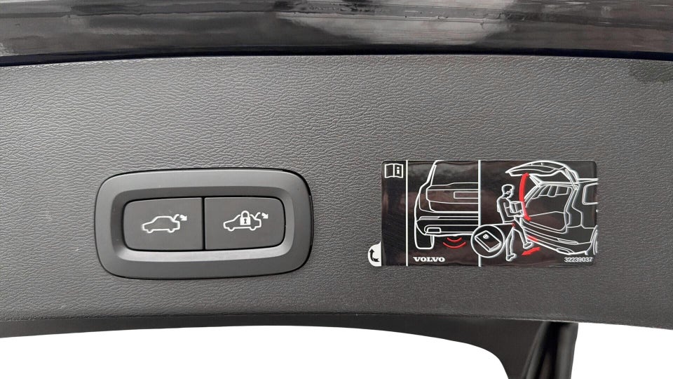 Volvo XC40 P6 ReCharge Plus 5d