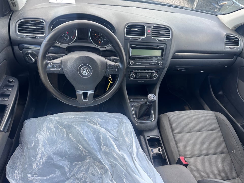 VW Golf VI 1,6 TDi 105 Comfortline Variant BMT 5d