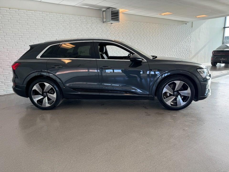 Audi e-tron 50 S-line quattro 5d