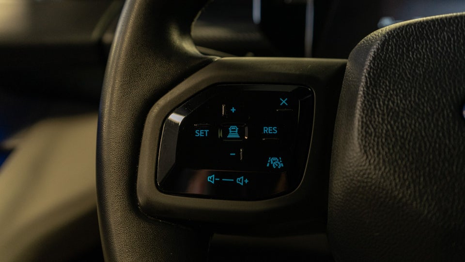 Ford Explorer 77 Premium Extended Range 5d